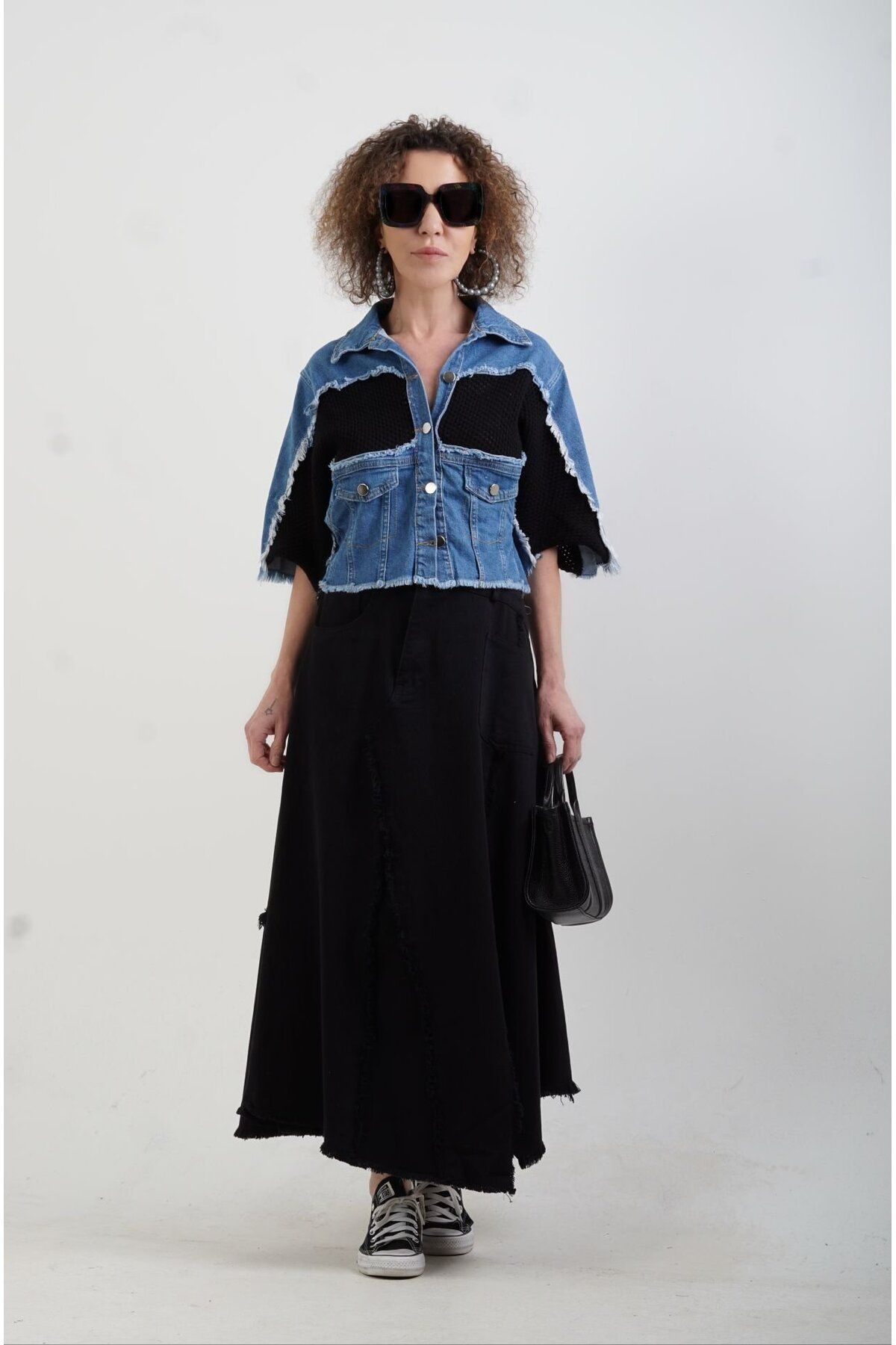Mavi Siyah Triko Detaylı Denim Ceket Mavi Siyah Triko Detaylı Denim Ceket