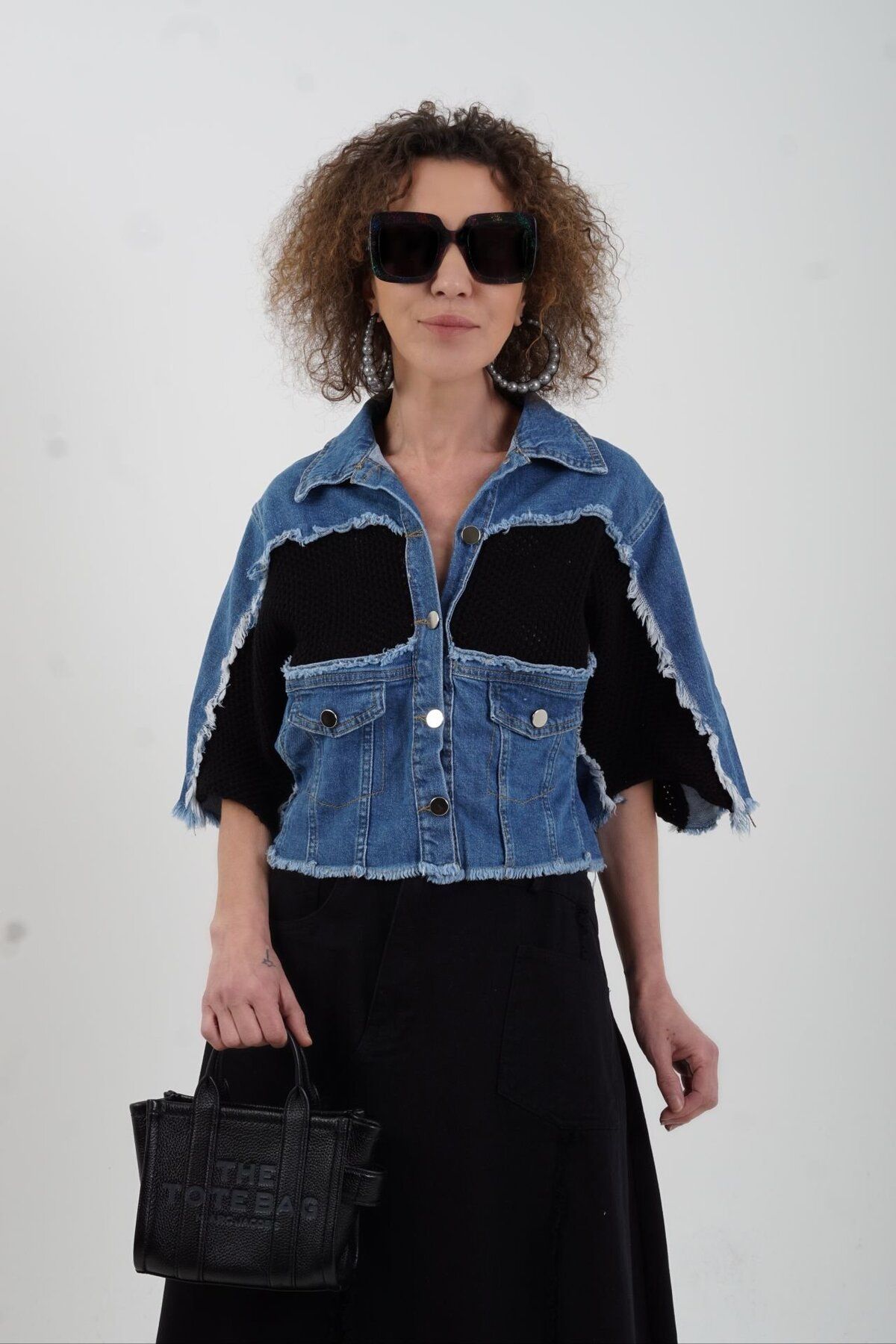 Mavi Siyah Triko Detaylı Denim Ceket Mavi Siyah Triko Detaylı Denim Ceket