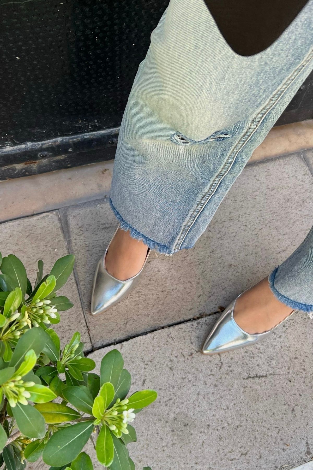 Spark Metalik Cilt Silver Lame Gümüş Gri Sivri Burun Arka Açık Stiletto Abiye Topuklu Kadın Ayakkabı Spark Metalik Cilt Silver Lame Gümüş Gri Sivri Burun Arka Açık Stiletto Abiye Topuklu Kadın Ayakkabı
