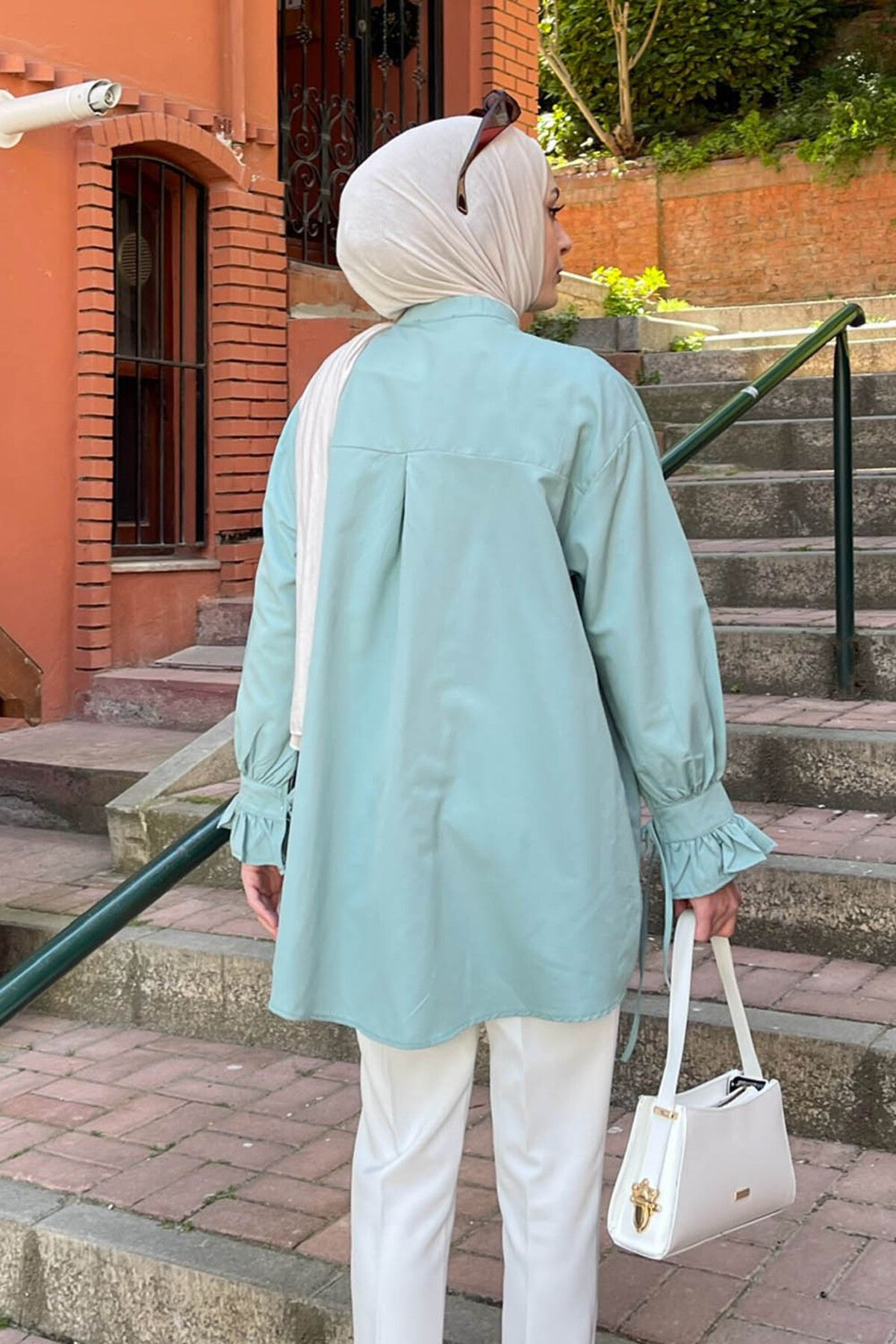 Oversize Flores Fırfırlı Tunik Oversize Flores Fırfırlı Tunik