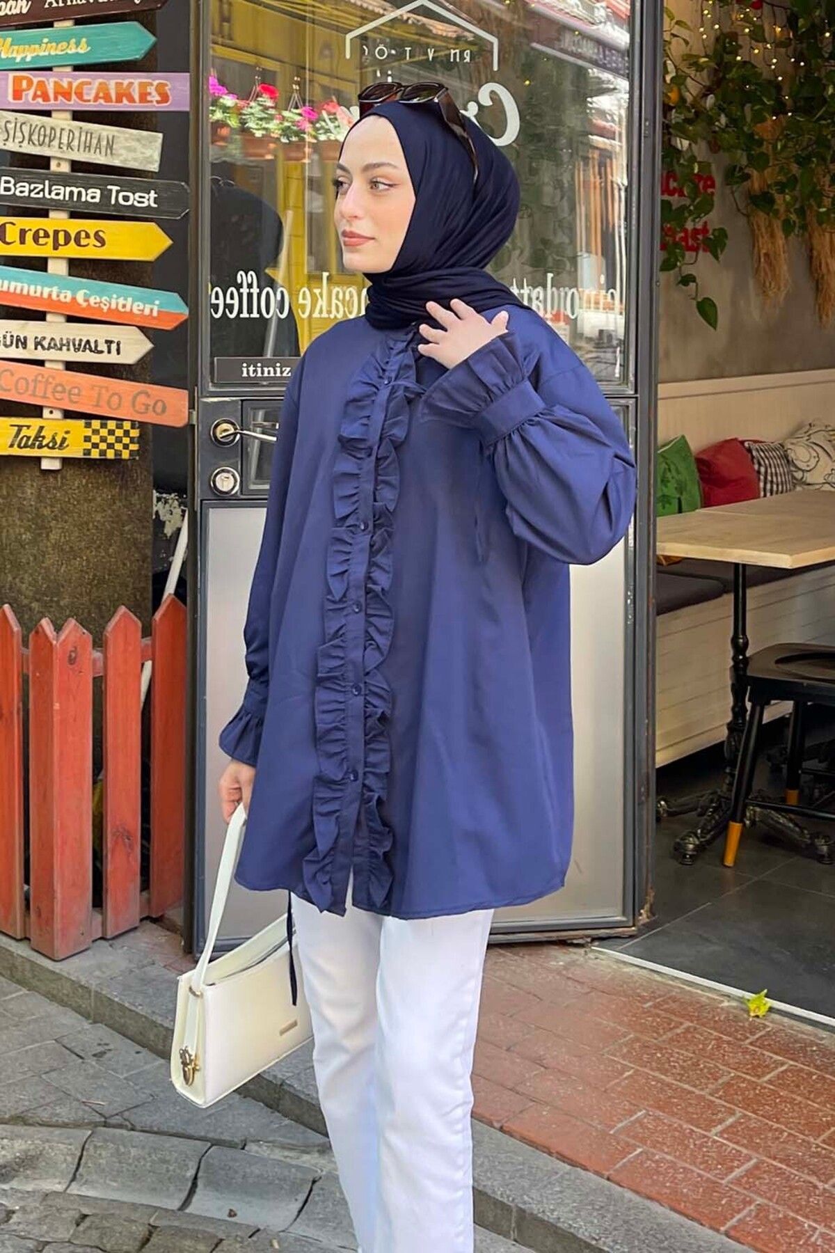 Oversize Flores Fırfırlı Tunik Oversize Flores Fırfırlı Tunik