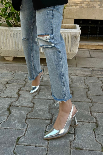 Spark Metalik Cilt Silver Lame Gümüş Gri Sivri Burun Arka Açık Stiletto Abiye Topuklu Kadın Ayakkabı