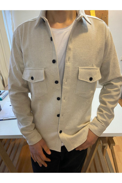 Kırık Beyaz Erkek Slim Fit Düğmeli Yaka Çift Cepli Düz Oduncu Gömlek Kırık Beyaz Erkek Slim Fit Düğmeli Yaka Çift Cepli Düz Oduncu Gömlek