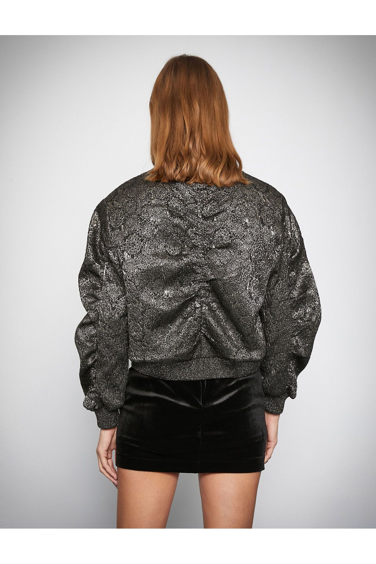 Melis Ağazat X Koton - Jakarlı Oversize Bomber Ceket Melis Ağazat X Koton - Jakarlı Oversize Bomber Ceket