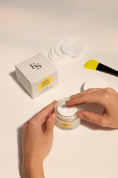 Magic Yoğun Su Bazlı Nemlendirici Yüz Kremi 50ml Magic Yoğun Su Bazlı Nemlendirici Yüz Kremi 50ml