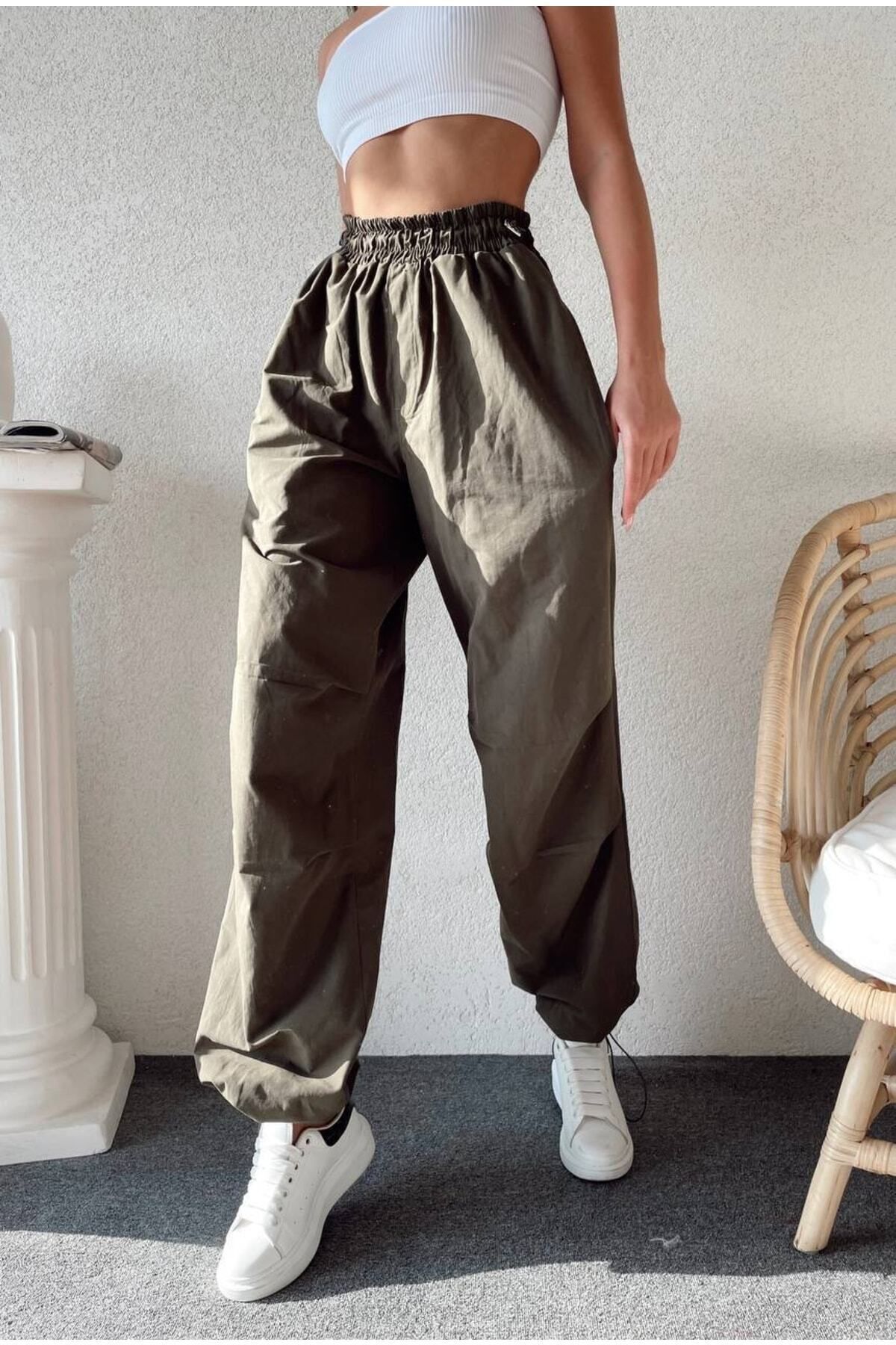 Paraşüt Kumaş Yumuşak Dokulu Bol Kesim Khaike Pantolon Paraşüt Kumaş Yumuşak Dokulu Bol Kesim Khaike Pantolon