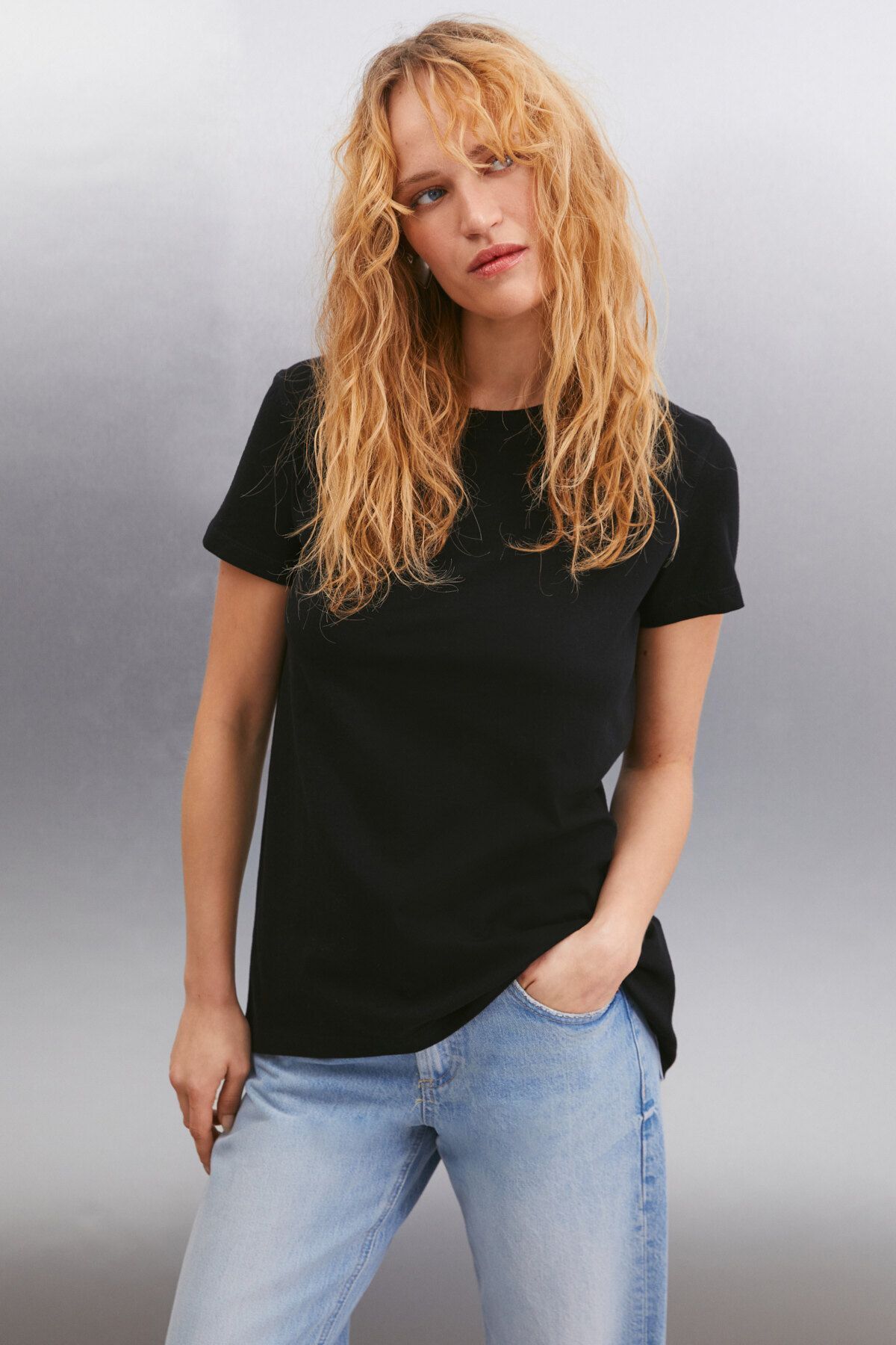 Samantha Kadın Comfort Fit %100 Organik Pamuklu Basic Örme Siyah T-shirt Samantha Kadın Comfort Fit %100 Organik Pamuklu Basic Örme Siyah T-shirt