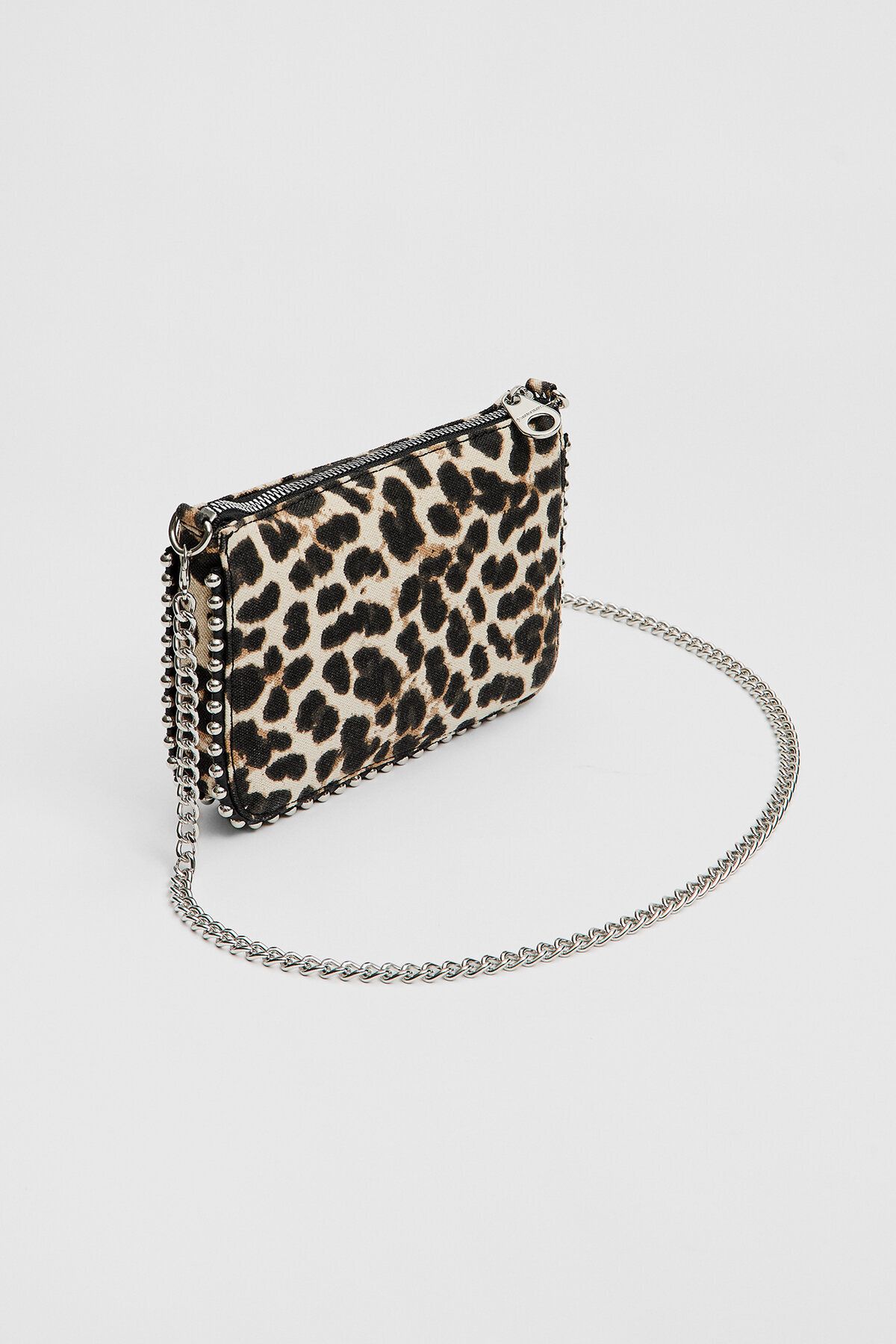 Leopar desenli boncuklu mini çanta Leopar desenli boncuklu mini çanta
