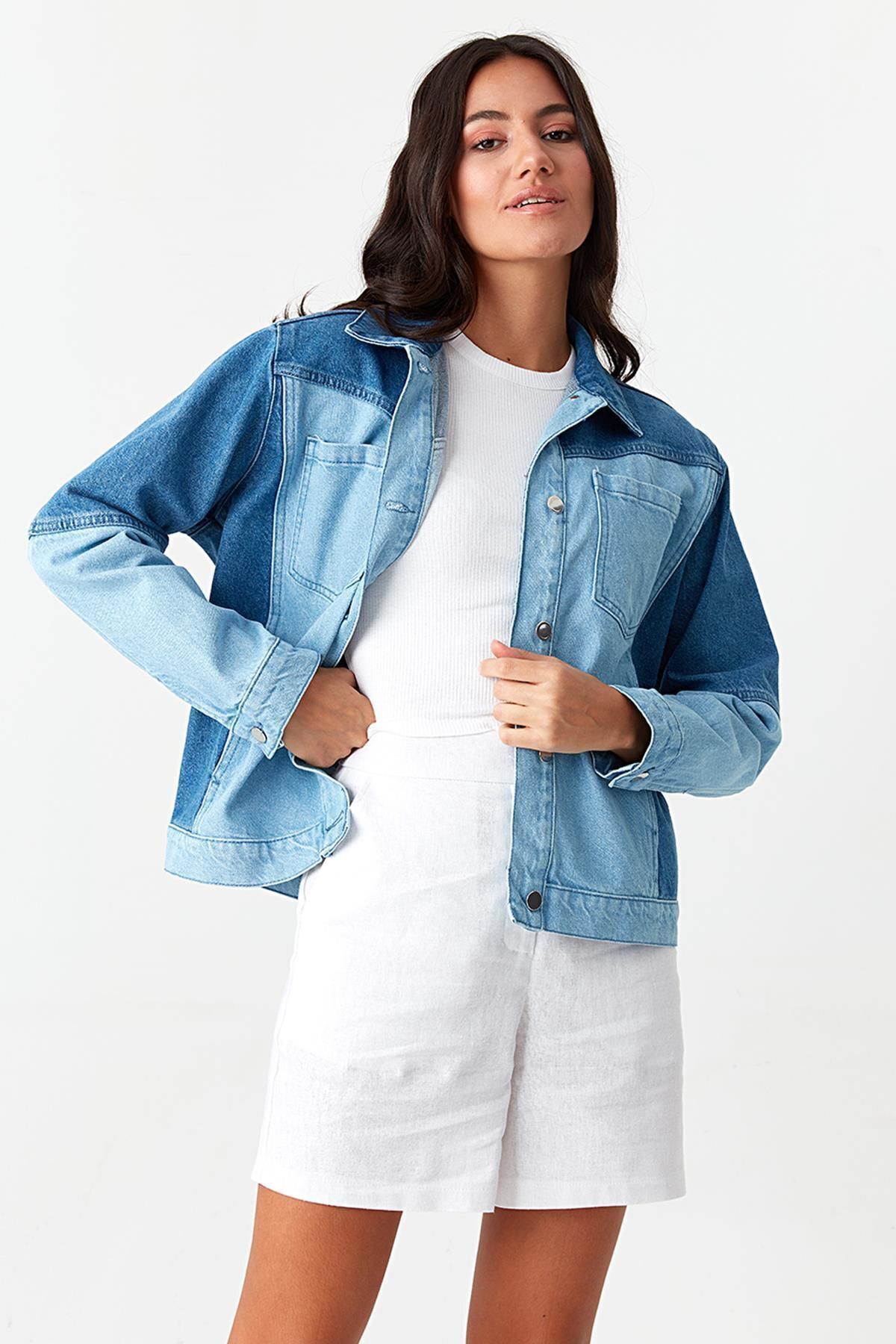 Renk Bloklu Mavi Cep Detaylı Denim Ceket Renk Bloklu Mavi Cep Detaylı Denim Ceket