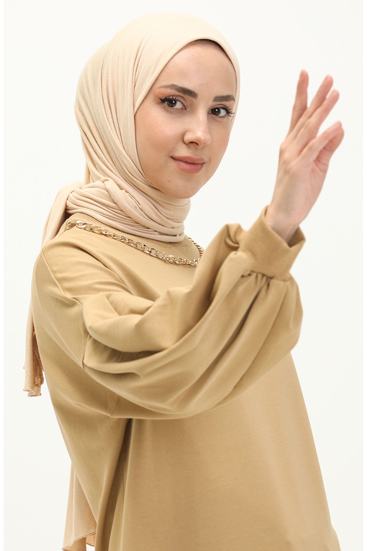 Kolyeli Uzun Spor Tunik 70020-13 Bej Kolyeli Uzun Spor Tunik 70020-13 Bej