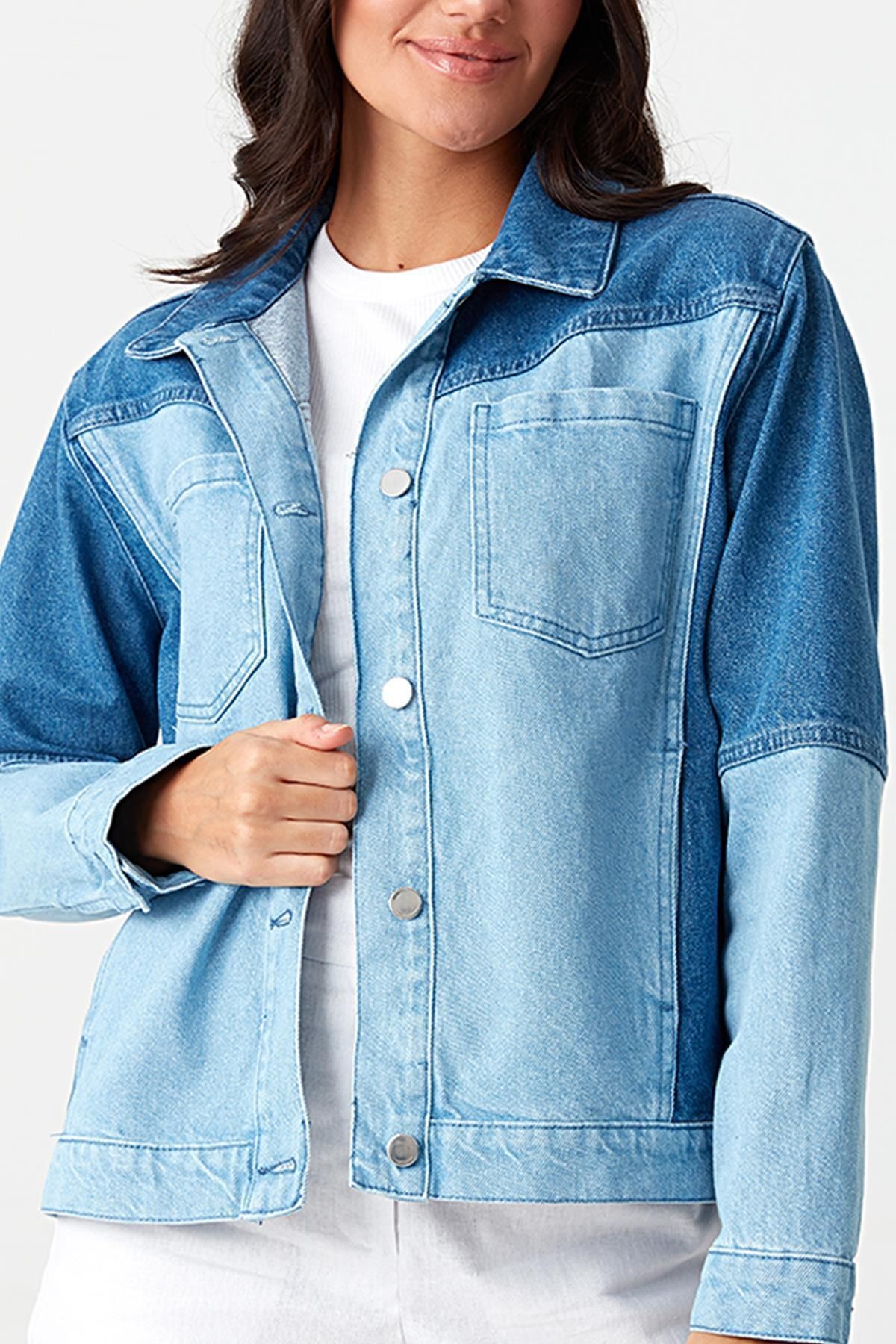 Renk Bloklu Mavi Cep Detaylı Denim Ceket Renk Bloklu Mavi Cep Detaylı Denim Ceket