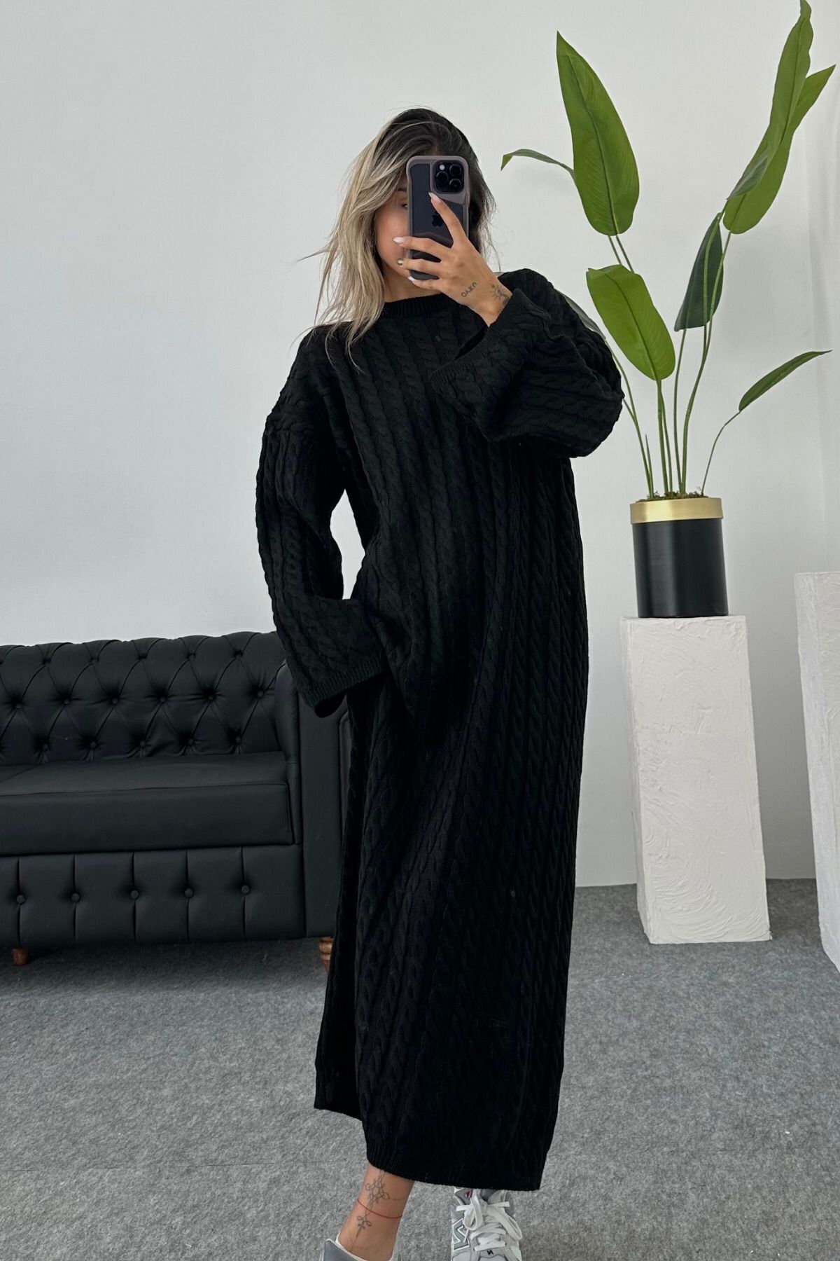 SİYAH OVERSİZE MODEL TRİKO ELBİSE