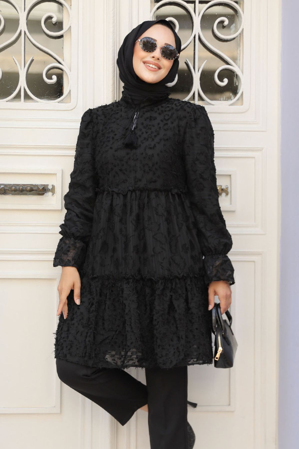 Kat Piliseli Siyah Tesettür Tunik 13921S Kat Piliseli Siyah Tesettür Tunik 13921S