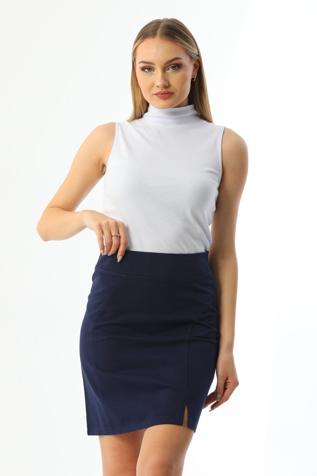 Lacivert Mini Yırtmaçlı Gabardin Etek Yüksek Bel Pamuklu Lacivert Mini Yırtmaçlı Gabardin Etek Yüksek Bel Pamuklu