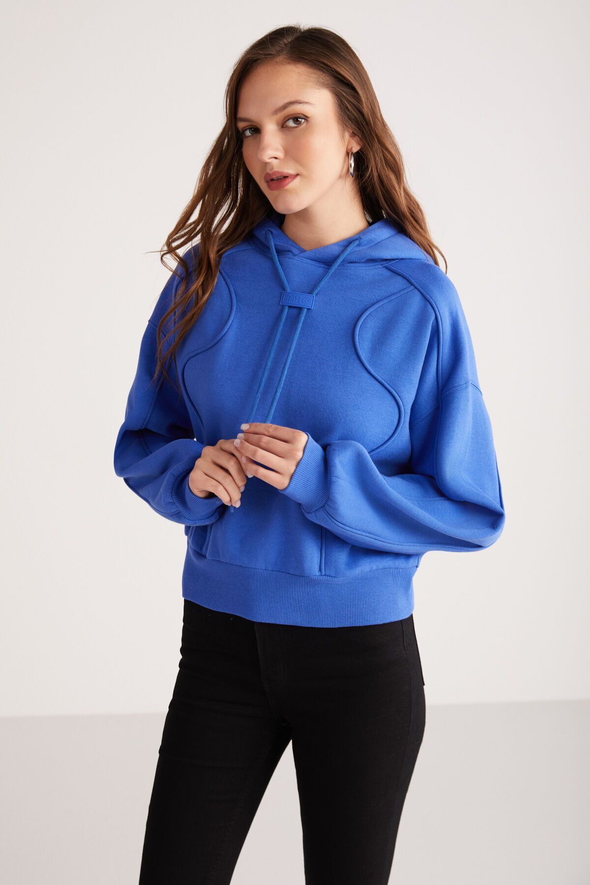 Kennedy Kadın Içi Polarlı Yumuşacık 3 Iplik Kapüşonlu Biye Detaylı Comfort Fit Mavi Sweatshirt Kennedy Kadın Içi Polarlı Yumuşacık 3 Iplik Kapüşonlu Biye Detaylı Comfort Fit Mavi Sweatshirt