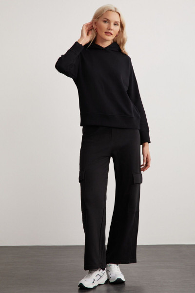 Kemberly Kadın Kapüşonlu Relaxed Kalıp Basic Siyah Sweatshirt Kemberly Kadın Kapüşonlu Relaxed Kalıp Basic Siyah Sweatshirt