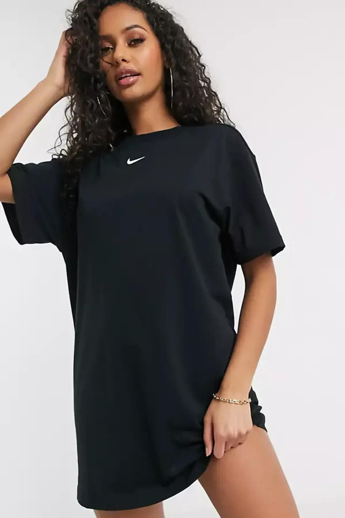 Sportswear Essential Bol Kesim Pamuklu Siyah Kadın Elbise Tişört Sportswear Essential Bol Kesim Pamuklu Siyah Kadın Elbise Tişört