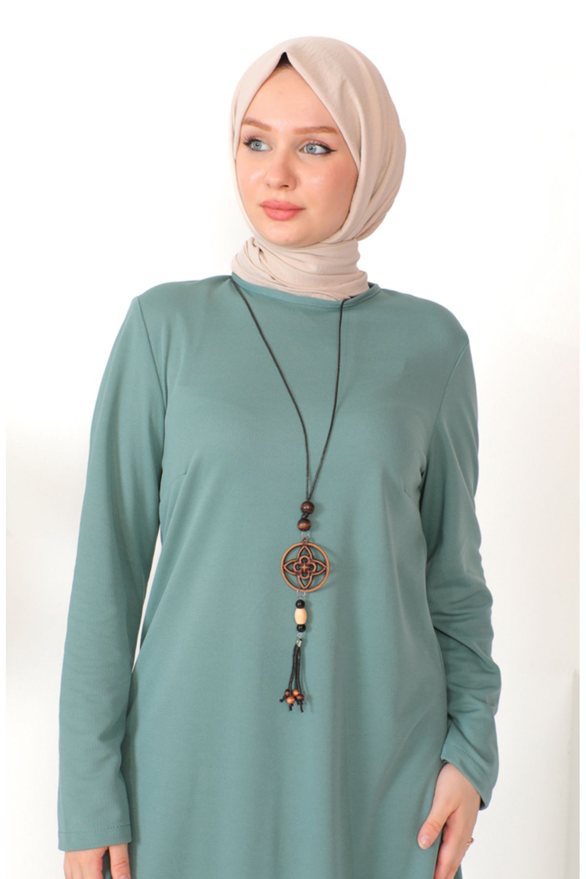Kolyeli Tunik Pantolon İkili Takım 8585-03 Çağla Yeşili Kolyeli Tunik Pantolon İkili Takım 8585-03 Çağla Yeşili