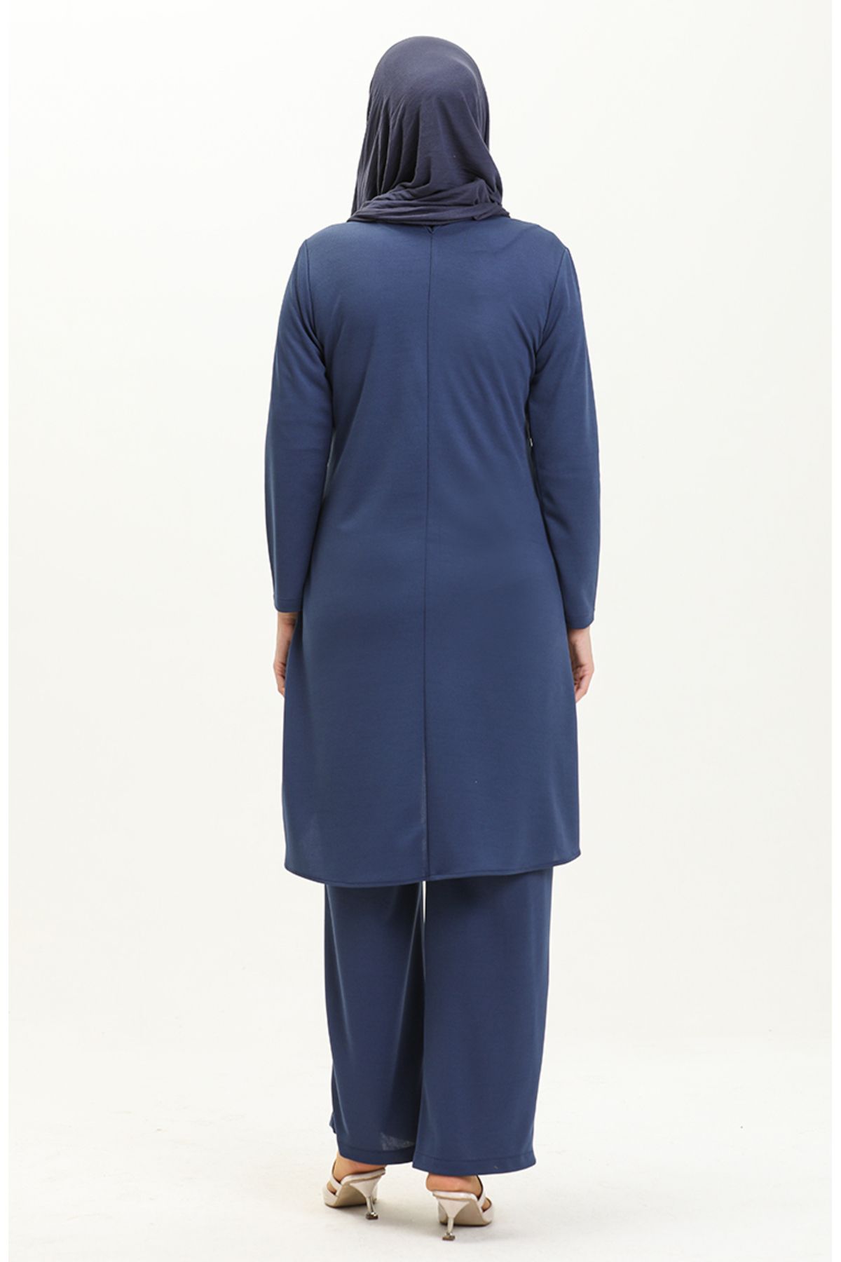 Kolyeli Tunik Pantolon İkili Takım 0704-10 İndigo Kolyeli Tunik Pantolon İkili Takım 0704-10 İndigo