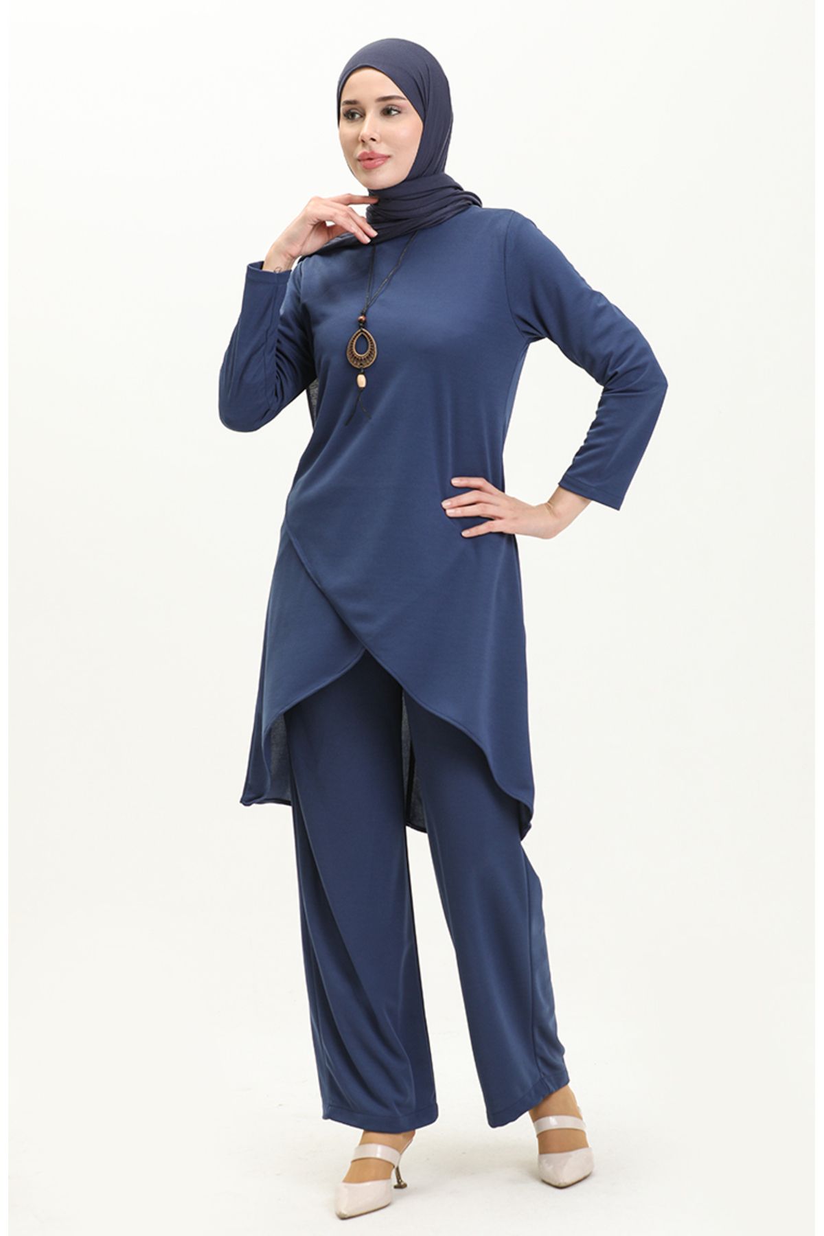Kolyeli Tunik Pantolon İkili Takım 0704-10 İndigo Kolyeli Tunik Pantolon İkili Takım 0704-10 İndigo