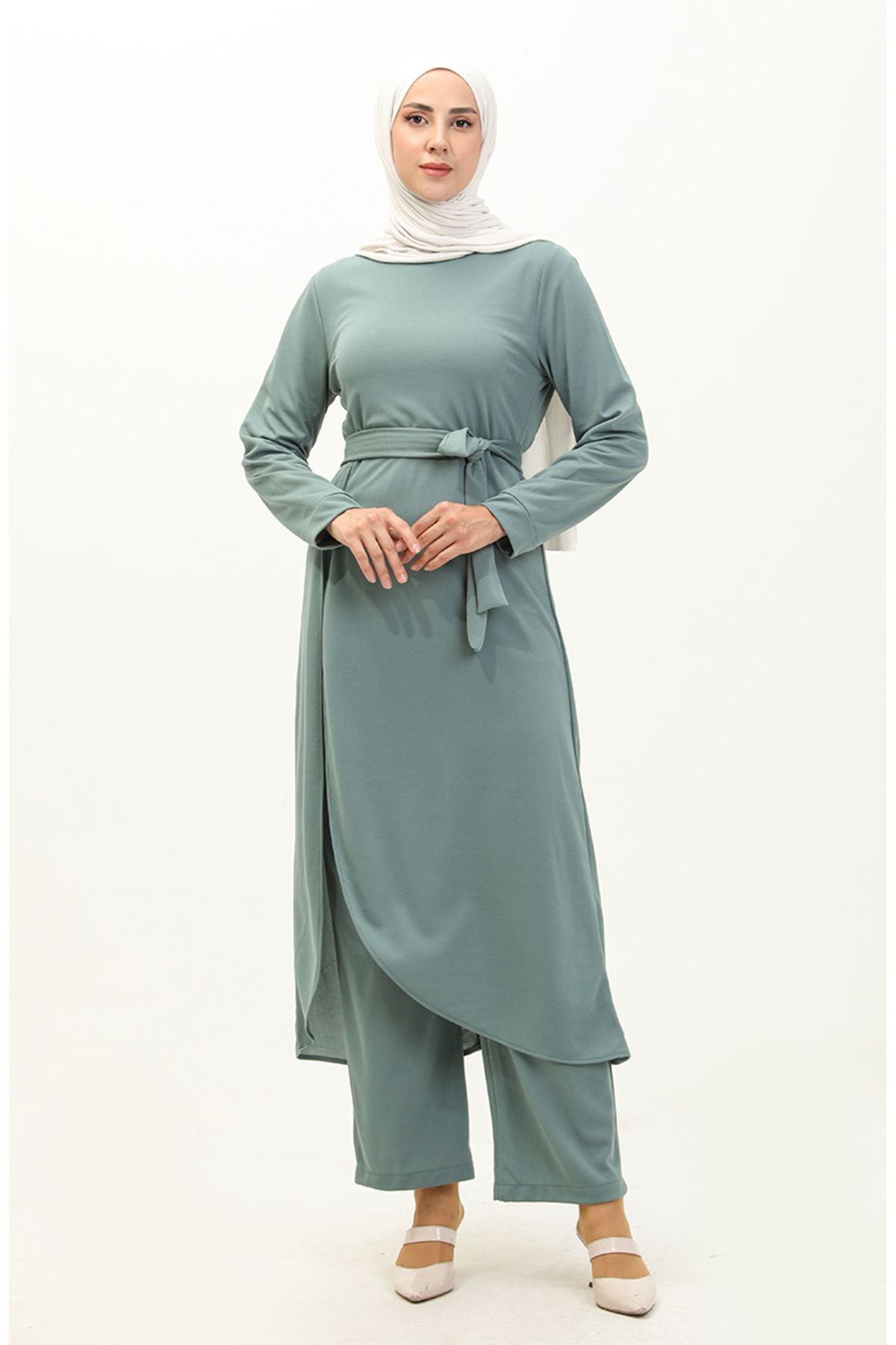 Yırtmaçlı Tunik Pantolon İkili Takım 0664-06 Mint Yeşili Yırtmaçlı Tunik Pantolon İkili Takım 0664-06 Mint Yeşili