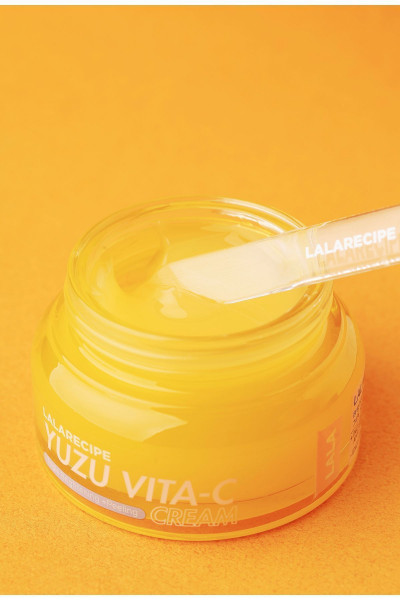 %67,8 Yuzu İçeren Aydınlatıcı Bakım Kremi LALARECIPE Yuzu Vita-C Cream %67,8 Yuzu İçeren Aydınlatıcı Bakım Kremi LALARECIPE Yuzu Vita-C Cream