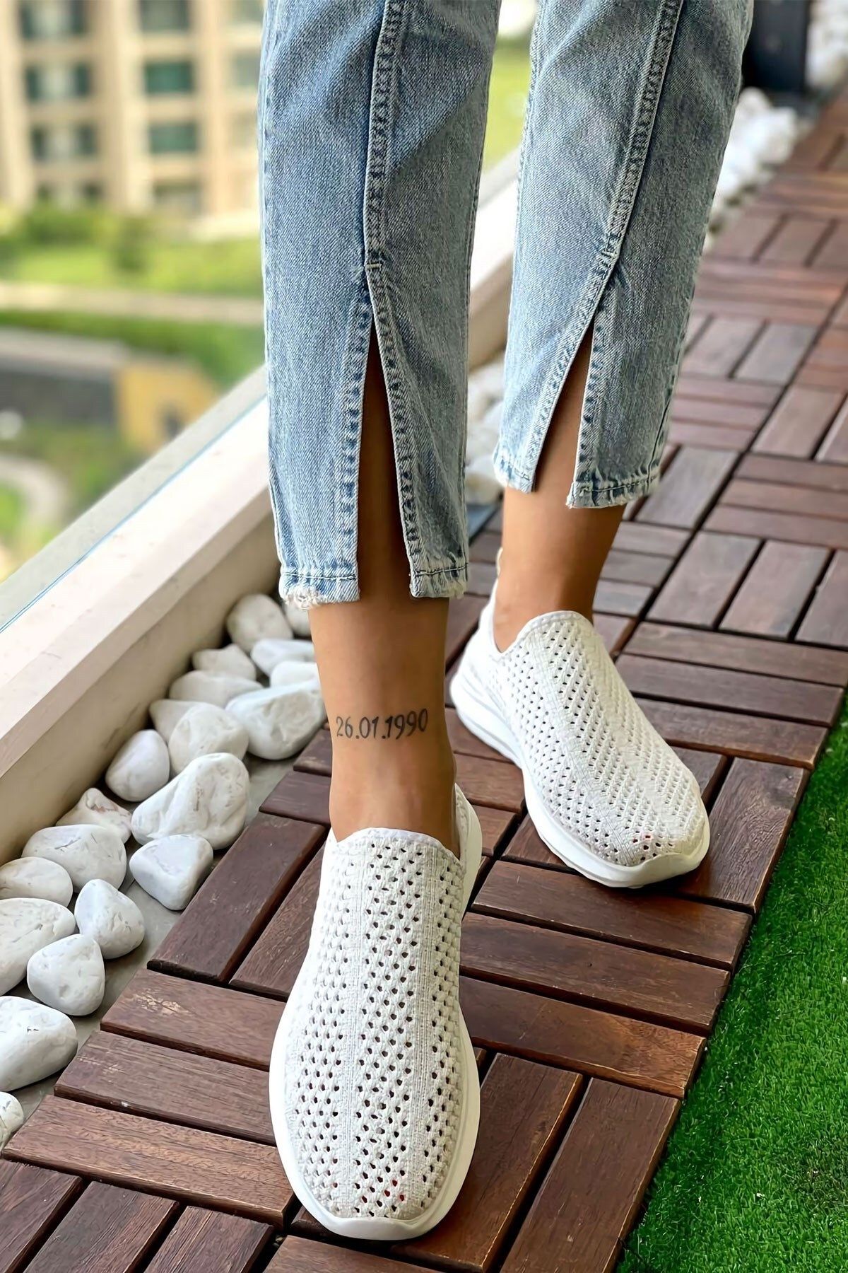 Önden Yırtmaçlı Kadın Mom Jean Pantolon 4074-830 Açık Mavi Önden Yırtmaçlı Kadın Mom Jean Pantolon 4074-830 Açık Mavi
