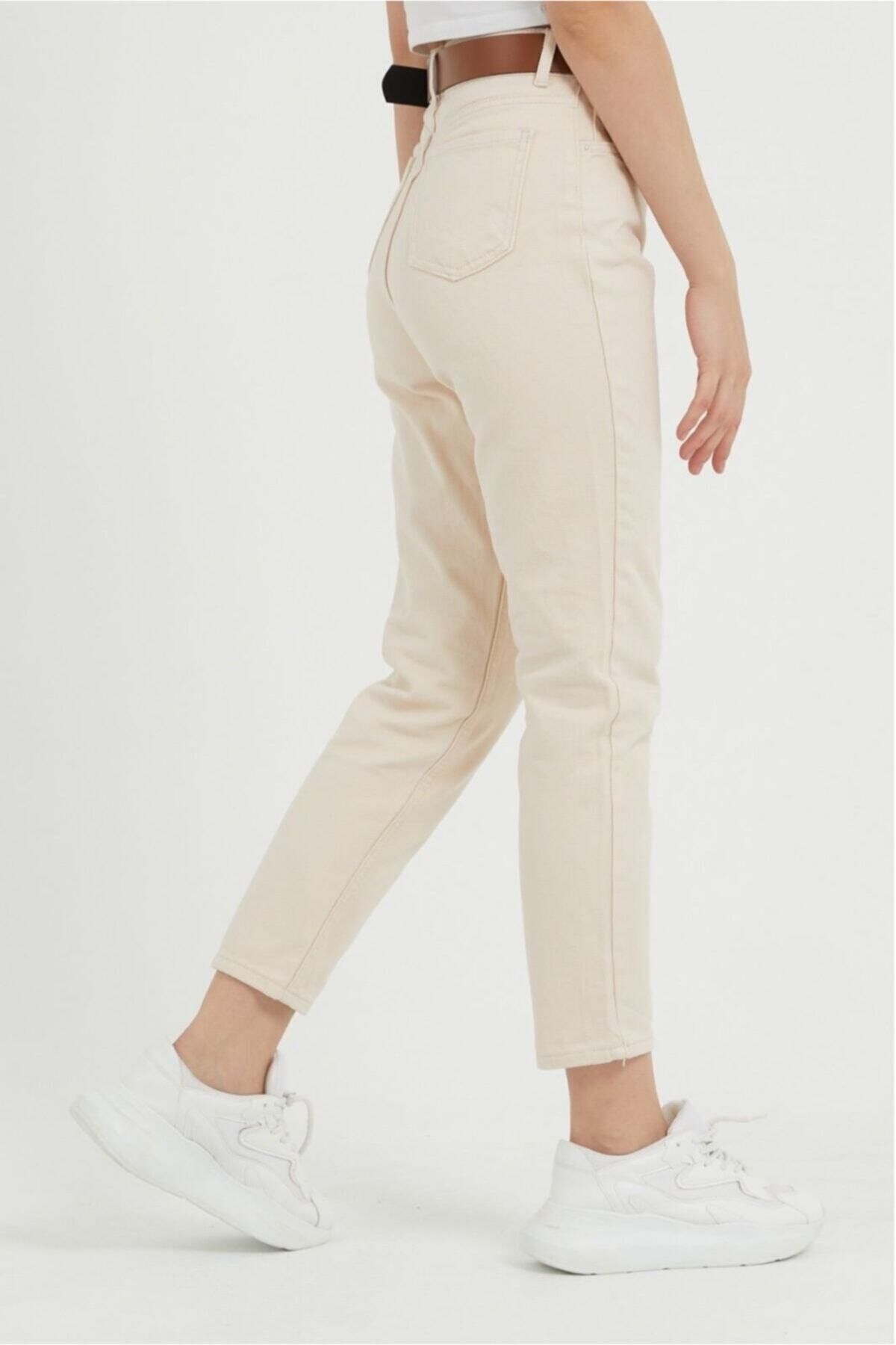 Kemerli Mom Jeans Bej Kemerli Mom Jeans Bej