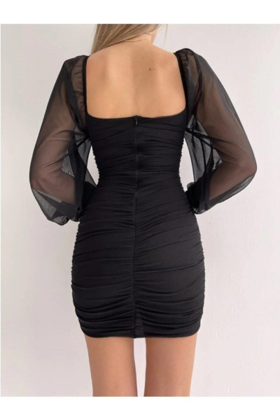 Siyah Uzun Tül Kol Detaylı Drapeli Elbise Siyah Uzun Tül Kol Detaylı Drapeli Elbise