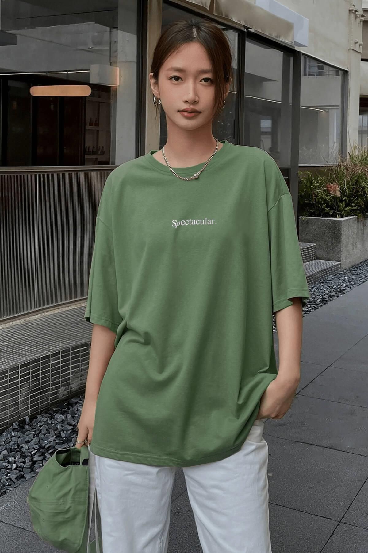 Spectacular Açık Yeşil Oversize Salas Boyfriend Kadın T-shirt Spectacular Açık Yeşil Oversize Salas Boyfriend Kadın T-shirt