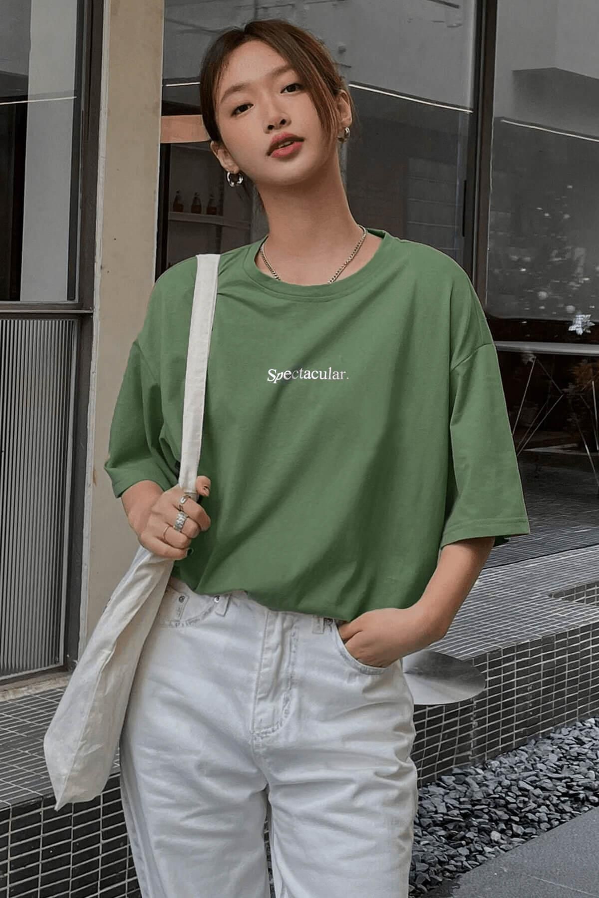 Spectacular Açık Yeşil Oversize Salas Boyfriend Kadın T-shirt Spectacular Açık Yeşil Oversize Salas Boyfriend Kadın T-shirt