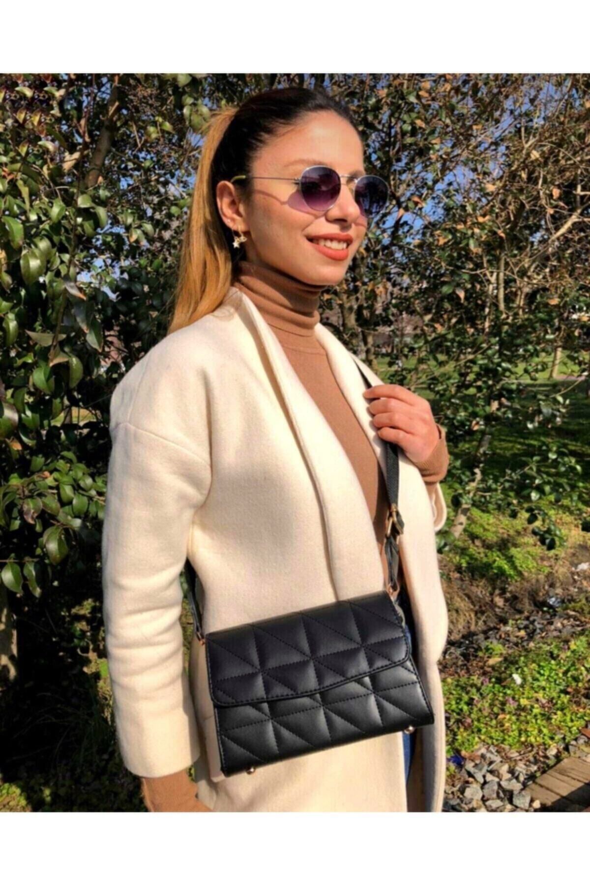 Siyah Kolon Askılı Kapitone Kadın Omuz Çantası Siyah Kolon Askılı Kapitone Kadın Omuz Çantası