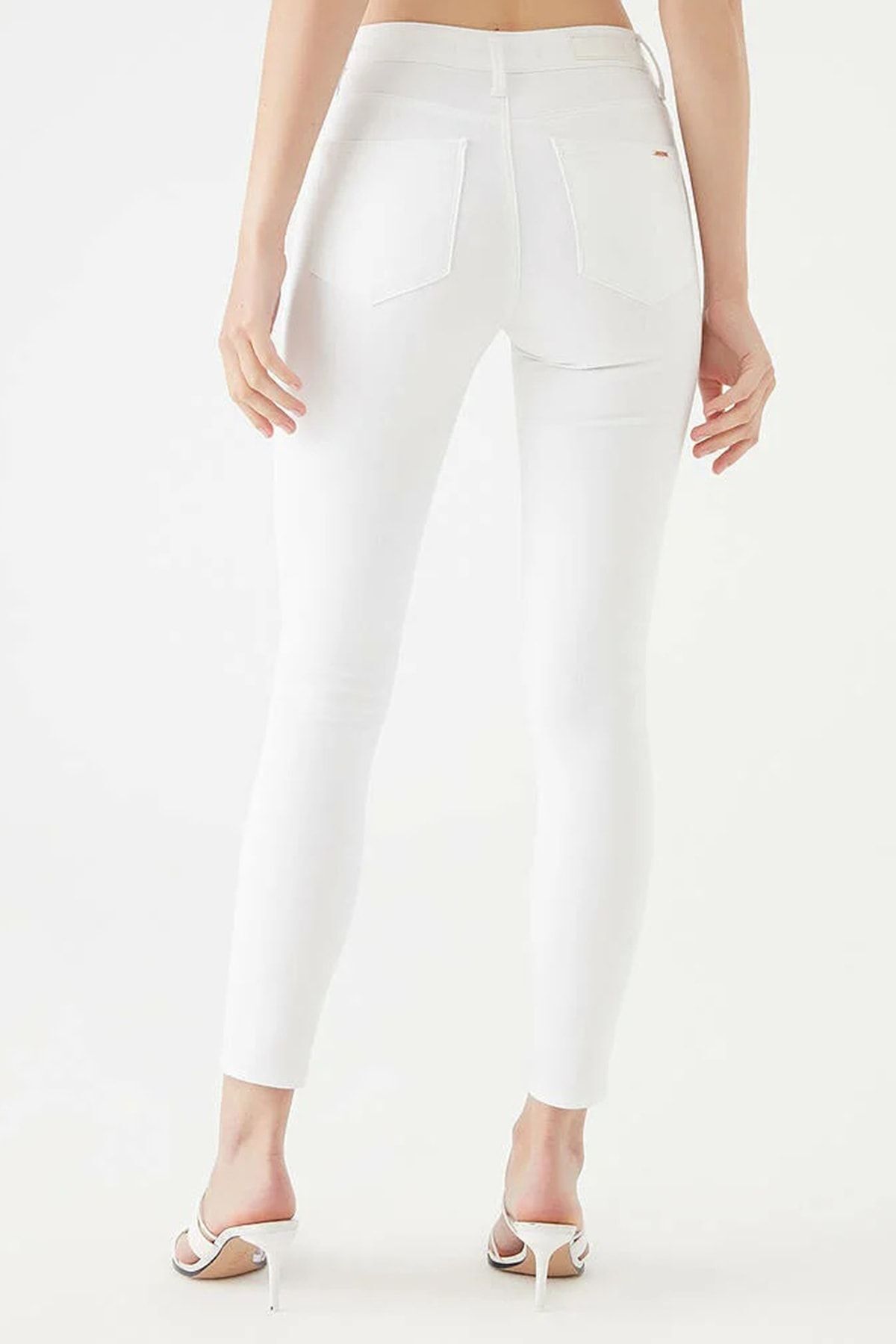 Super Skinny Beyaz Yüksek Bel Bilek Boy Dar Paça (iç Göstermez) Super Skinny Beyaz Yüksek Bel Bilek Boy Dar Paça (iç Göstermez)