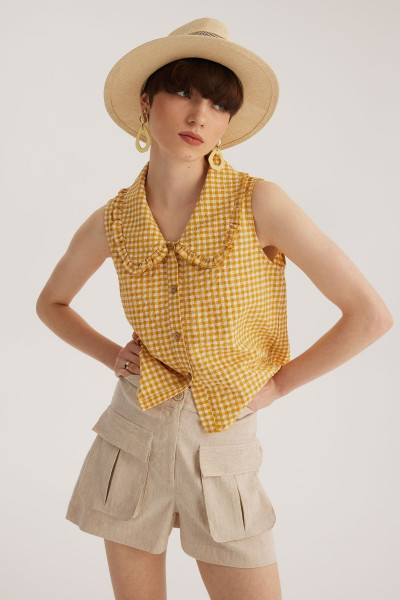 Sarı Bebe Yaka Kolsuz Ekoseli Bluz