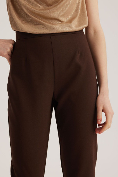 Kahverengi Yüksek Bel Dar Paça Pantolon Kahverengi Yüksek Bel Dar Paça Pantolon