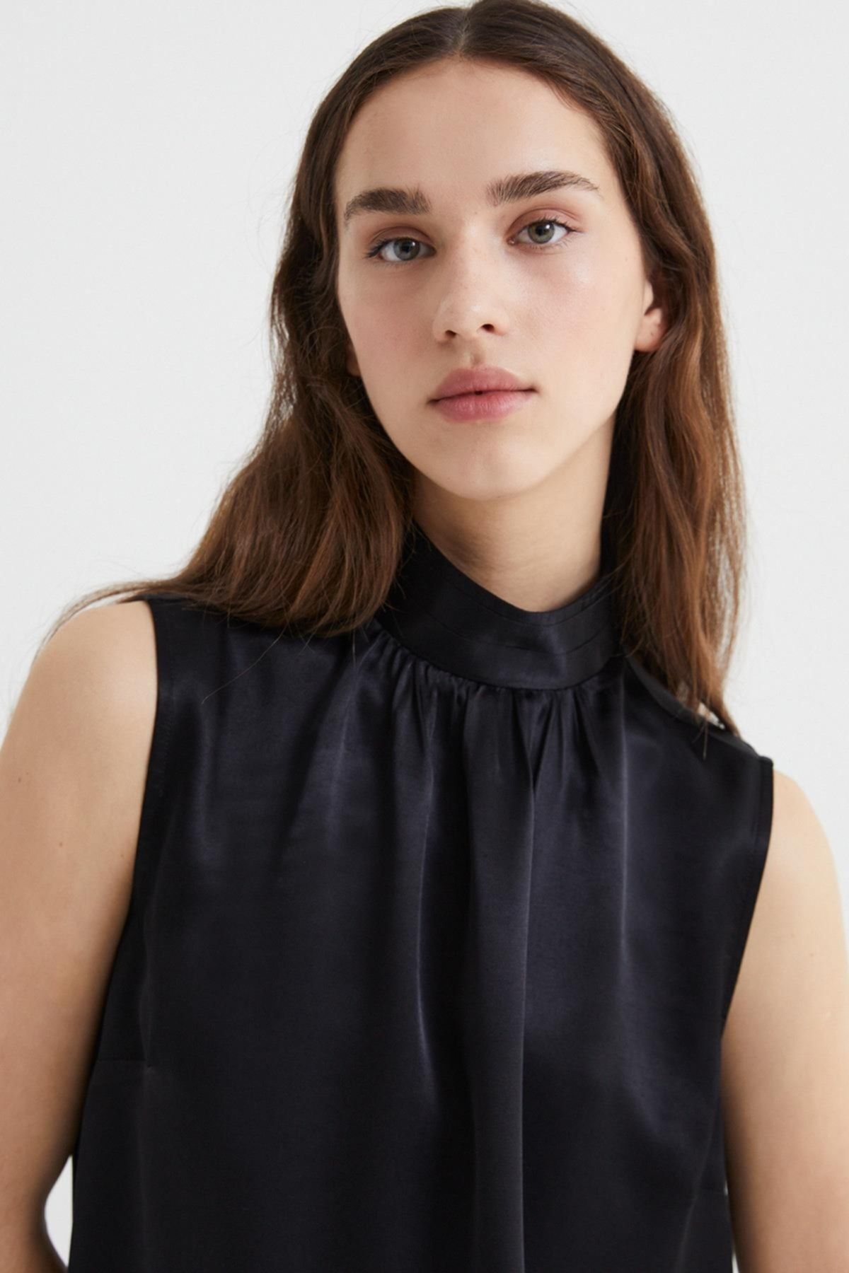 Kolsuz Saten Bluz Kolsuz Saten Bluz