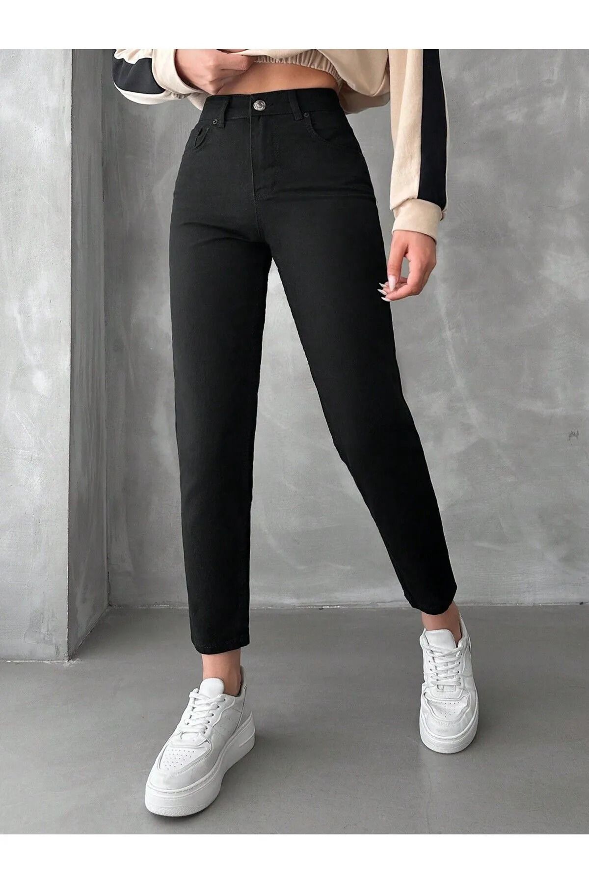 Tnya Siyah Solmaz Mom Jean Kadın Boyfriend Yüksek Bel Power Likra Extra Rahat Tnya Siyah Solmaz Mom Jean Kadın Boyfriend Yüksek Bel Power Likra Extra Rahat