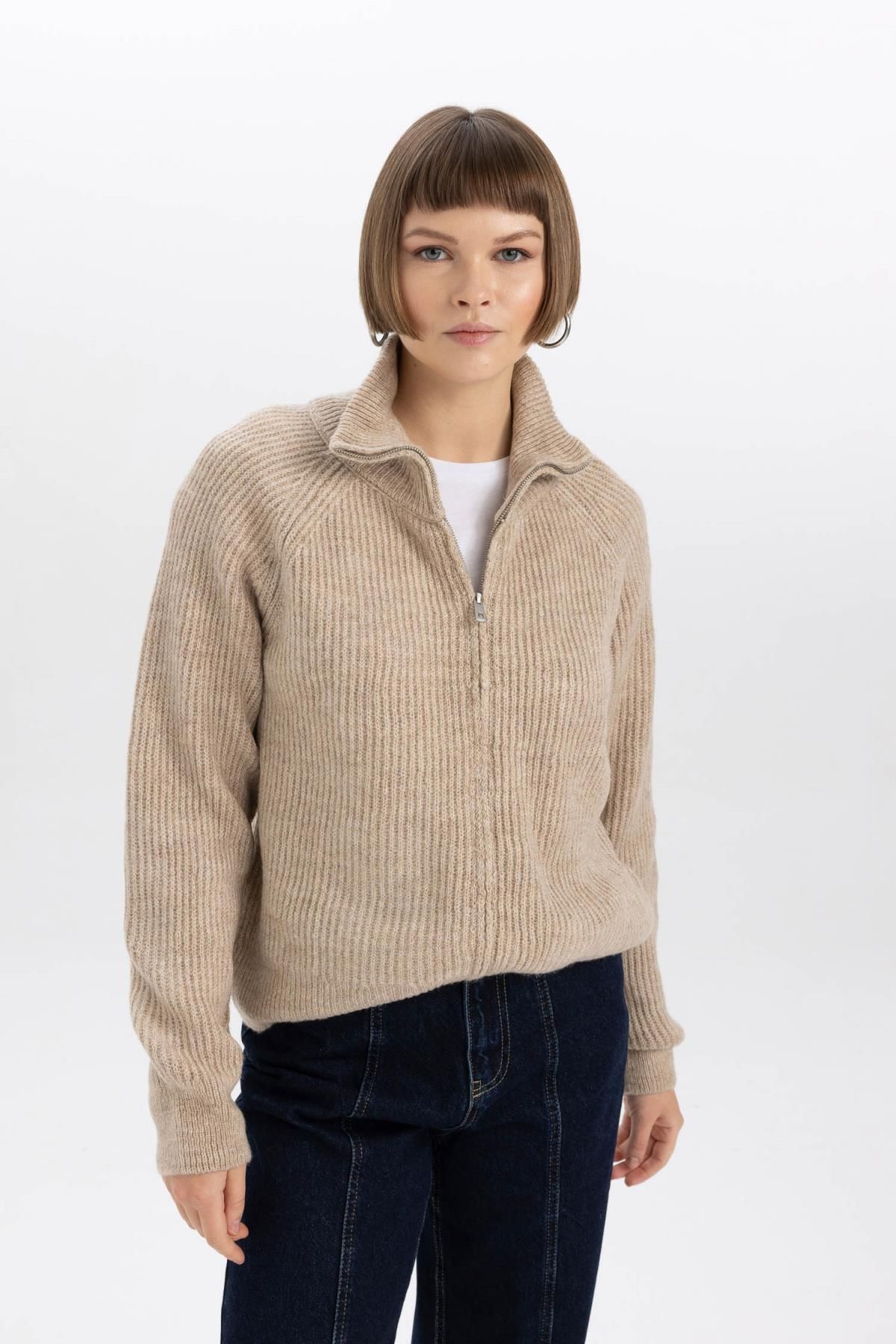 Regular Fit Fermuarlı Yaka Selanik Kumaş Hırka A7811ax23wn Regular Fit Fermuarlı Yaka Selanik Kumaş Hırka A7811ax23wn