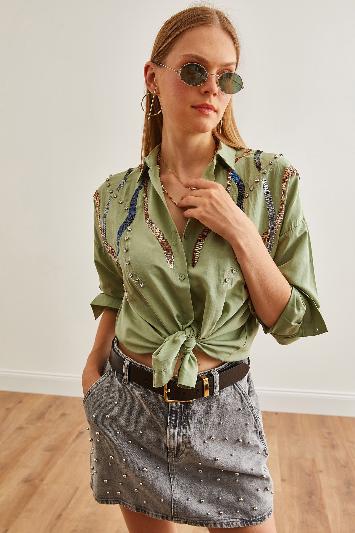 Kadın Sulu Küf Yeşili Palmiye Pul Detaylı Dokuma Gömlek GML-19001225