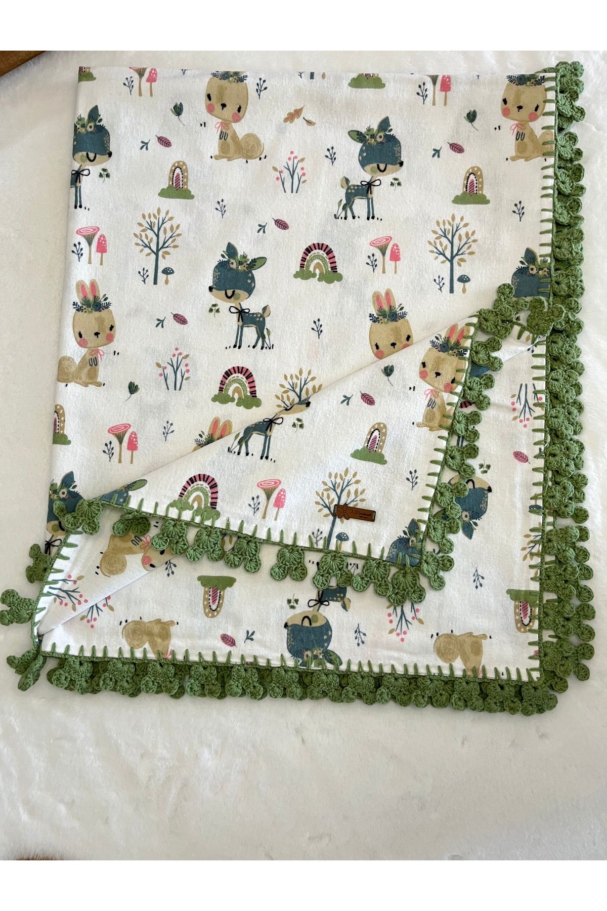 Pazen (Flanel) çift katlı 110x100cm kenarları el örgüsü Bebek Battaniyesi Pazen (Flanel) çift katlı 110x100cm kenarları el örgüsü Bebek Battaniyesi