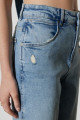 Mom Fit Yüksek Bel Dar Paça Vintage Cut Kadın Mavi Pamuklu Esnek Jean Kot Pantolon Mom Fit Yüksek Bel Dar Paça Vintage Cut Kadın Mavi Pamuklu Esnek Jean Kot Pantolon