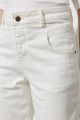 Mom Fit Yüksek Bel Dar Paça Vintage Cut Kadın Beyaz Pamuklu Esnek Jean Denim Kot Pantolon Mom Fit Yüksek Bel Dar Paça Vintage Cut Kadın Beyaz Pamuklu Esnek Jean Denim Kot Pantolon