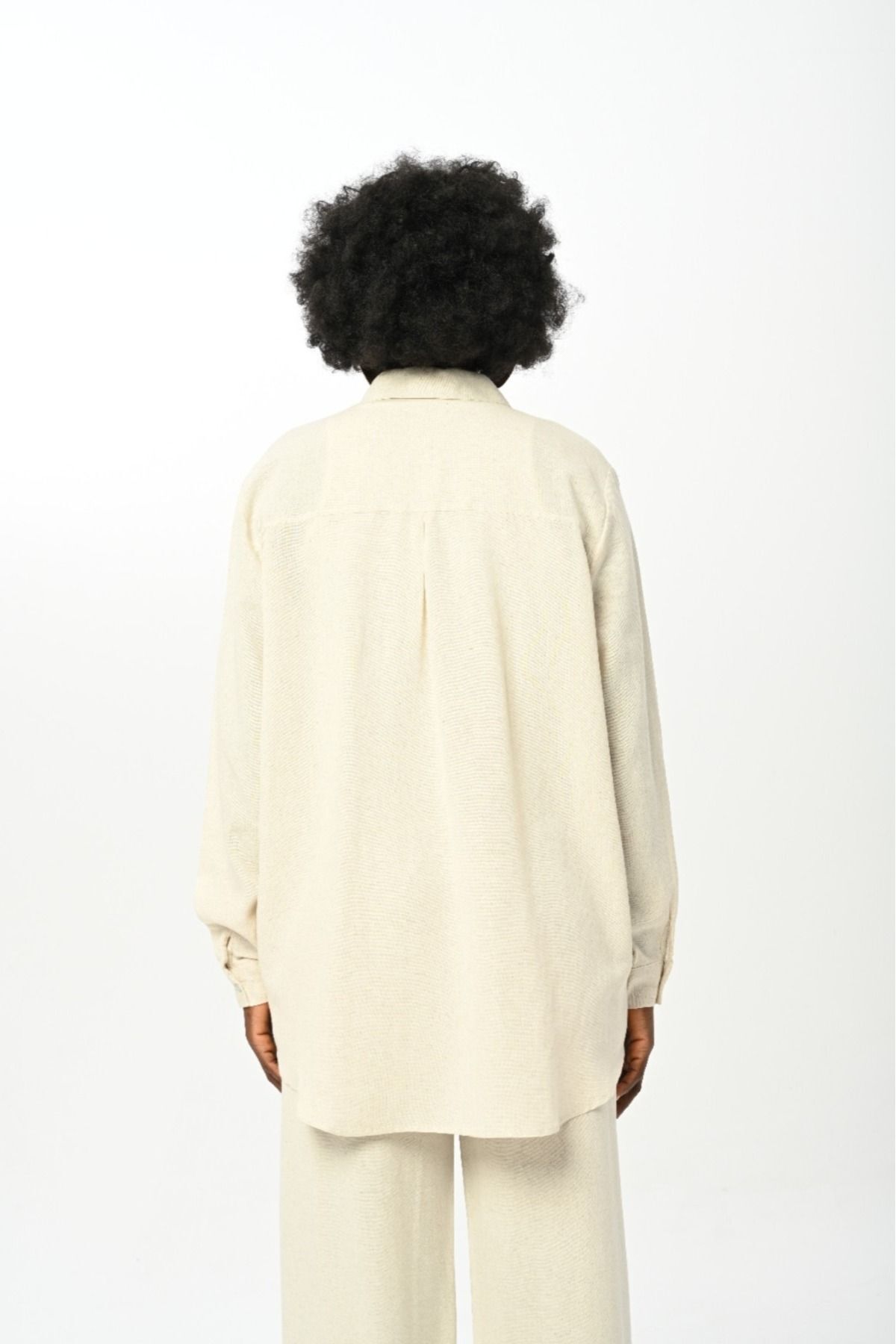 KADIN OVERSIZE KALIP NAKIŞLI GÖMLEK KADIN OVERSIZE KALIP NAKIŞLI GÖMLEK