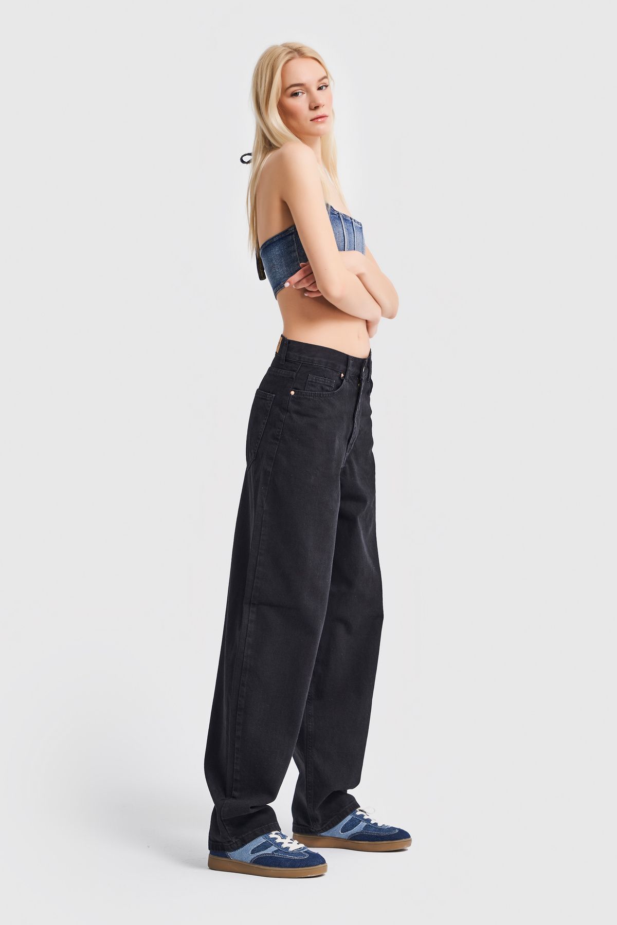 Kadın Siyah Renk Skater Fit Bol Kalıp Denim Pantolon Kadın Siyah Renk Skater Fit Bol Kalıp Denim Pantolon