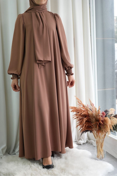 Model Meryem Medine Ipeği Çiçek Kol Detaylı Tesettür Elbise (ŞALSIZ) - Sütlü Kahve - Meryem01011 Model Meryem Medine Ipeği Çiçek Kol Detaylı Tesettür Elbise (ŞALSIZ) - Sütlü Kahve - Meryem01011