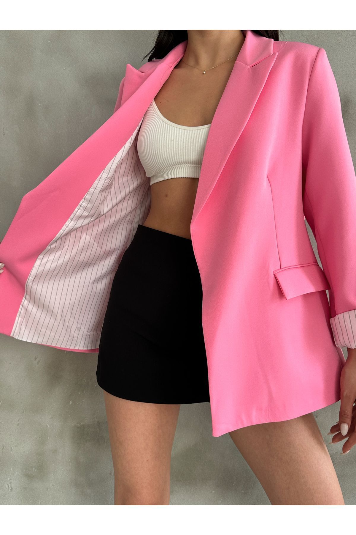 Kadın Pembe Astarı Çizgili Ceket Kadın Pembe Astarı Çizgili Ceket