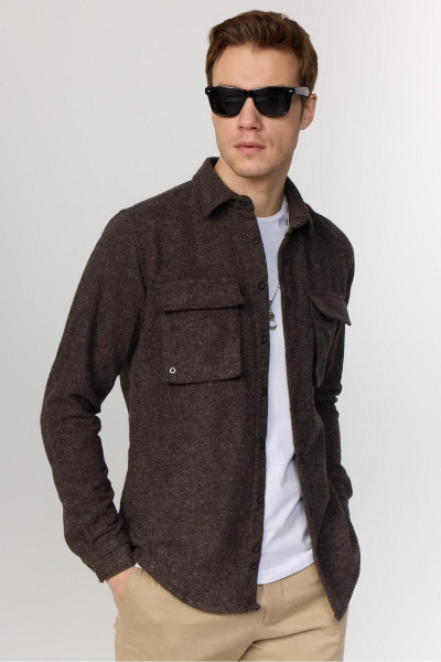 Slim Fit Uzun Kollu Dar Kesim Kapaklı Çift Cep Düz Kışlık Oduncu Kahverengi Erkek Gömlek Slim Fit Uzun Kollu Dar Kesim Kapaklı Çift Cep Düz Kışlık Oduncu Kahverengi Erkek Gömlek