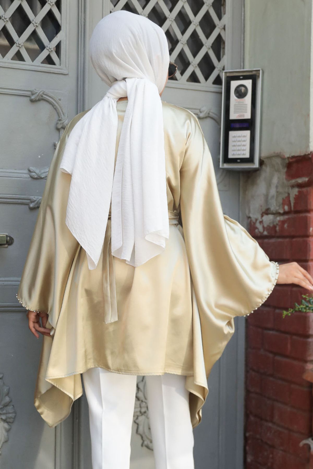 Yarasa Kol Gold Tesettür Saten Tunik 41443GOLD Yarasa Kol Gold Tesettür Saten Tunik 41443GOLD