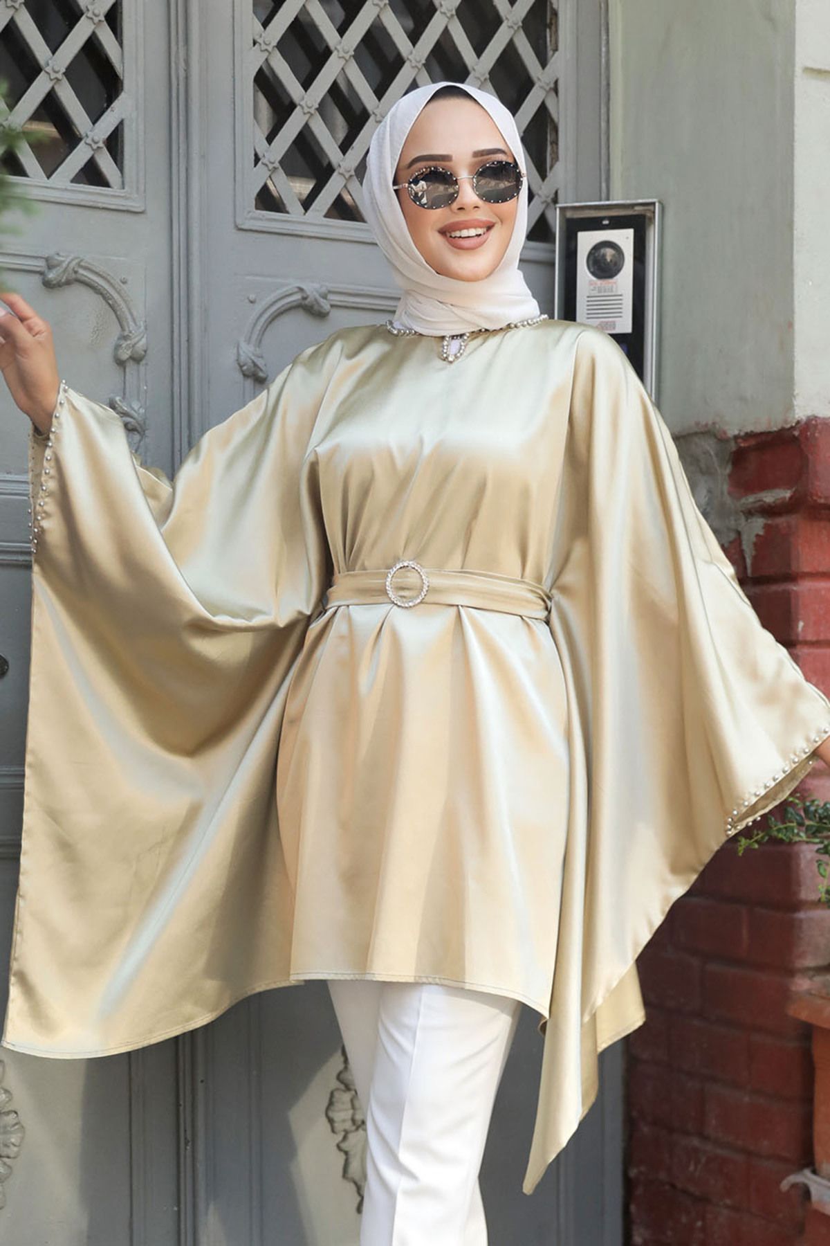 Yarasa Kol Gold Tesettür Saten Tunik 41443GOLD Yarasa Kol Gold Tesettür Saten Tunik 41443GOLD
