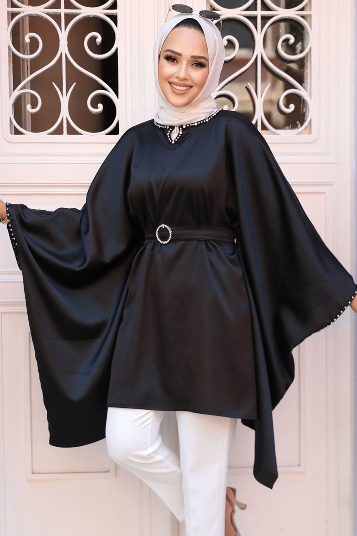 Yarasa Kol Siyah Tesettür Saten Tunik 41443S Yarasa Kol Siyah Tesettür Saten Tunik 41443S